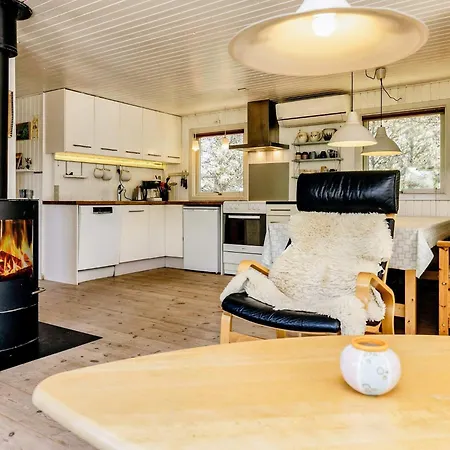 Сasa de vacaciones 8 Person In Pandrup-by Traum