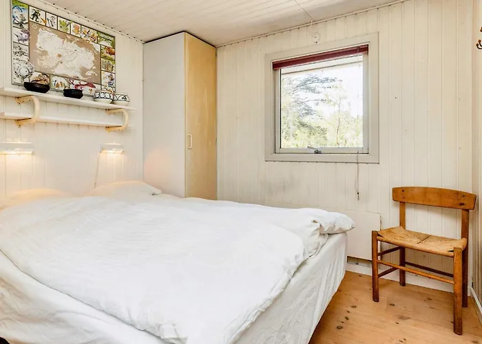 8 Person In Pandrup-by Traum * Pandrup